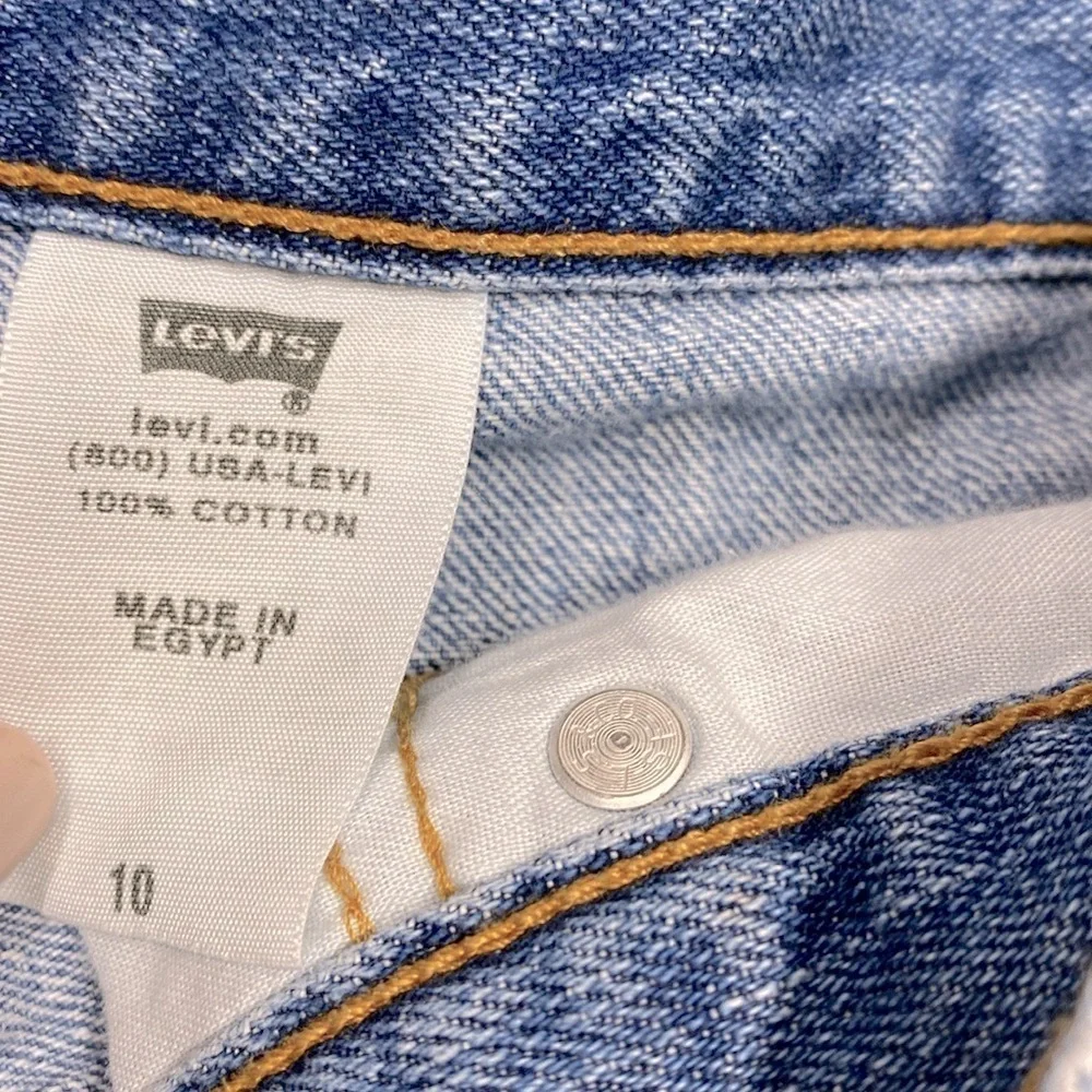 Levi’s vintage denim shorts size 10